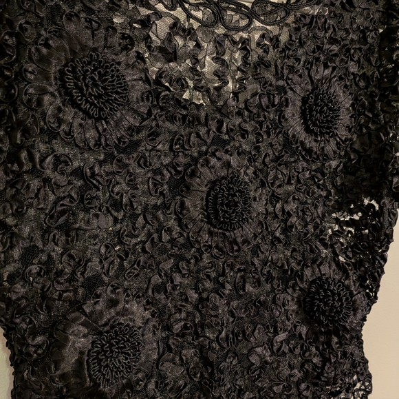 VINTAGE textured lace mesh top - size small - Picture 5 of 7